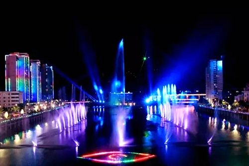 宝鸡凤县亚洲第一高喷泉