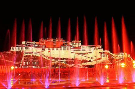 西藏布达拉宫广场音乐喷泉美丽的不像人间