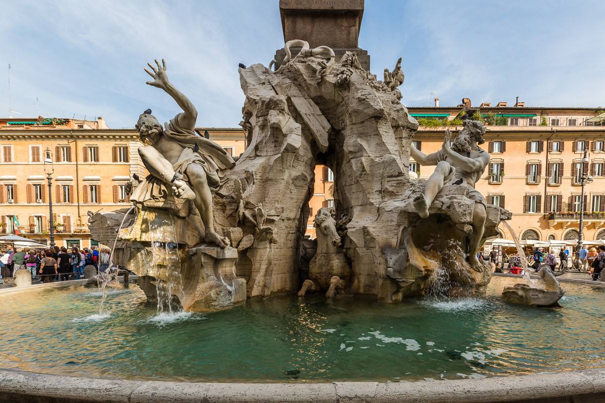 四河喷泉（罗马篷·腓力教皇宫殿的喷水池）