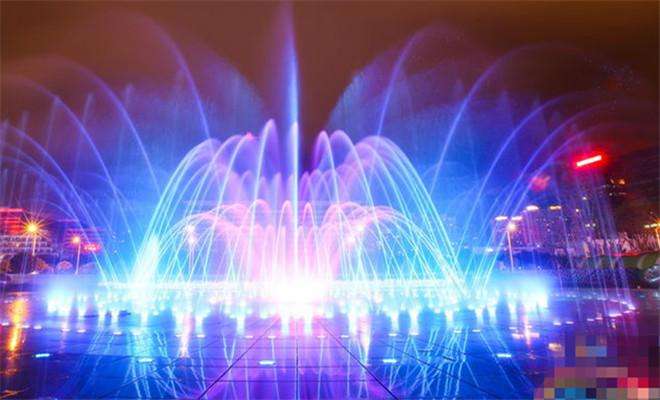 海口日月广场音乐喷泉，感受如梦似幻的水景表演