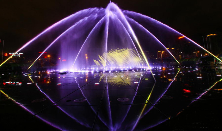 海口日月广场音乐喷泉，感受如梦似幻的水景表演