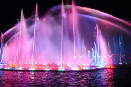 “气势磅礴，如梦如幻”，带你走近南昌秋水广场音乐喷泉
